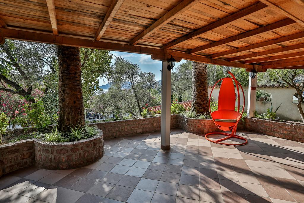 Milan'S Apartments Sveti Stefan Buitenkant foto