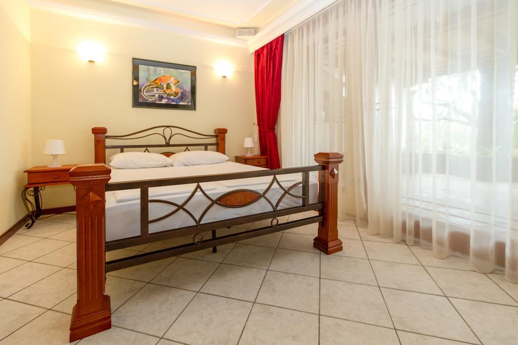Milan'S Apartments Sveti Stefan Kamer foto